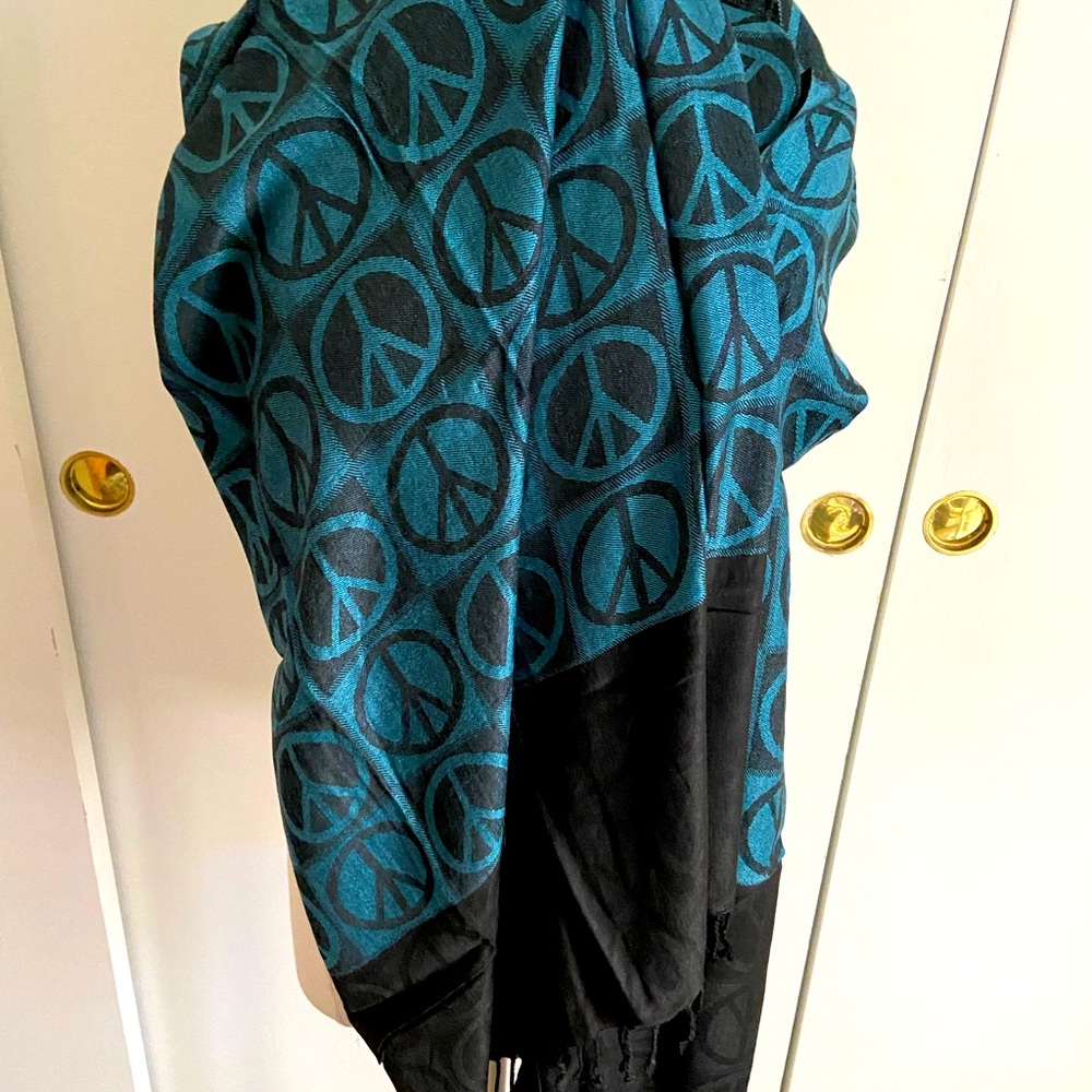 Medium weight rayon peace shawl
